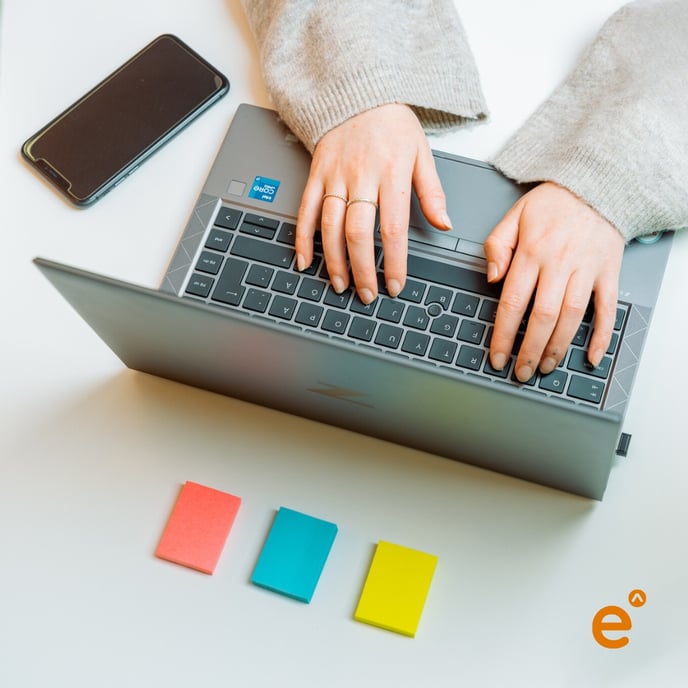 Templates LinkedIn & Facebook (4)
